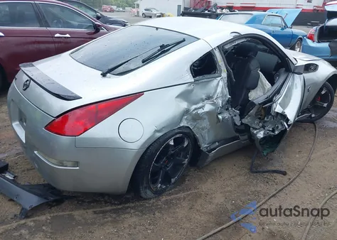 2005 Nissan 350Z Touring z USA, uszkodzony, nr VIN JN1AZ34E25M651571